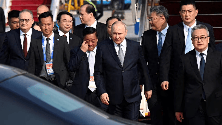 32国逼中俄绝交！普京无路可退，中方订单转移，最大赢家浮出水面