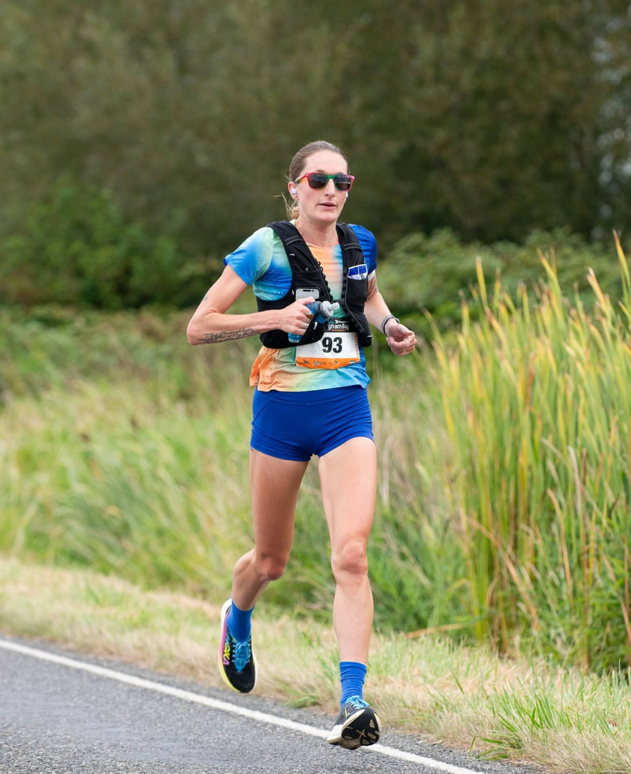 5小时31分56秒！37岁美国女将刷新尘封33年女子50英里世界纪录