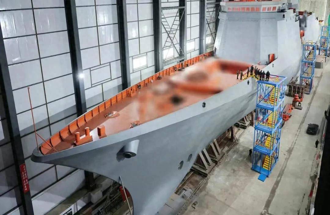 朝鲜“手搓版055大驱”下水：48单元垂发，排水量比054A还大？