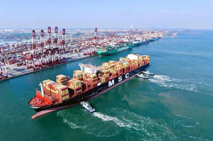 特朗普曾拿稀土大豆施压，称 “不想摧毁中国” 暗藏算计，中国连续三月不购美原油，硬实力回应美方无理讹诈