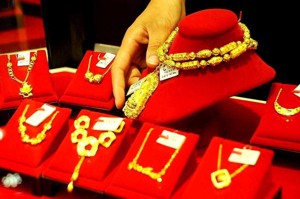 9月6日国际黄金最新行情揭晓,今日黄金价格呈现下跌趋势