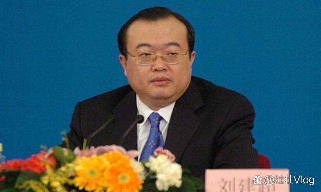 中美是战是和？中国高层明确表态，美媒：中国已3个月没买美国油。美国这下彻底急了，只因我国连续三个月未买美国石油，这一消息无疑是对美国能源供应商的又一重大打击。原因在于，我国不仅是世界最大原油进口国而且我国缺席购买美国石油已经造成相当程度的惨痛结果：美国海外原油销售量暴跌至最近两年以来的最低...