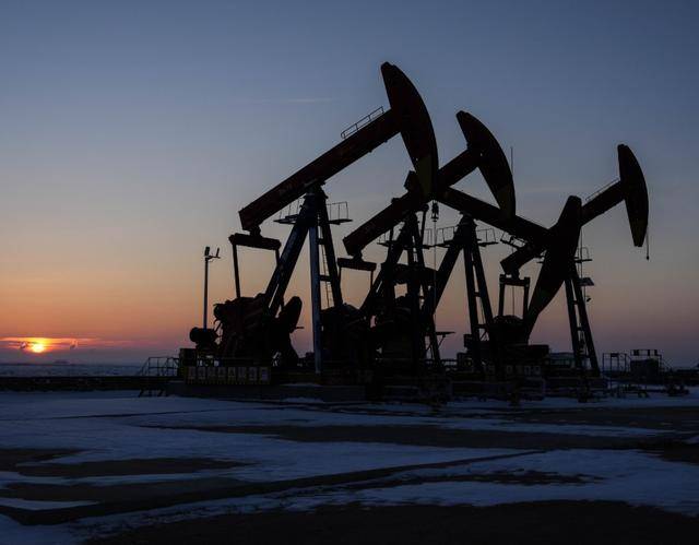 中东石油出口设施面临威胁，布伦特原油突破106美元/桶