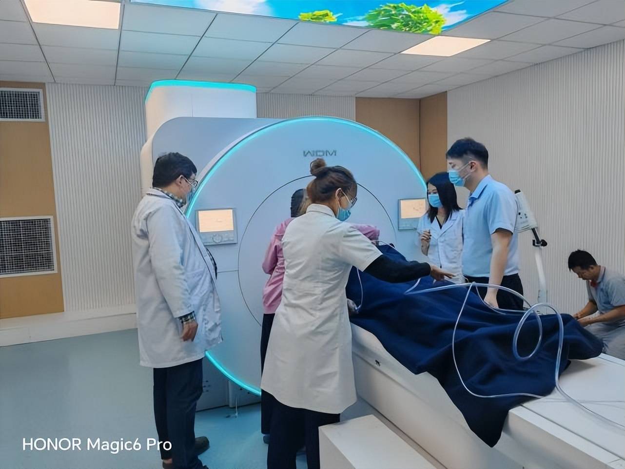 圈粉一带一路!万东无液氦磁共振海外获好评